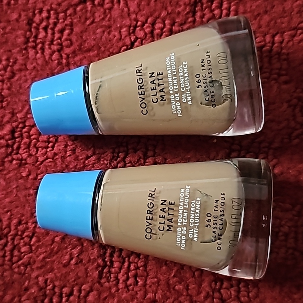 Lot of 2 Covergirl Liquid Foundation